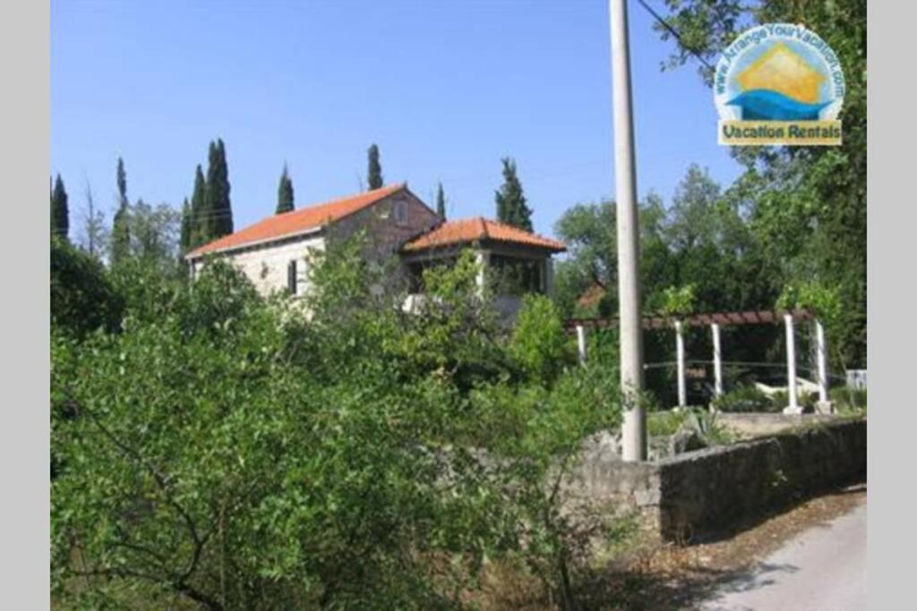 Čilipi Sleep & Fly Cottage מראה חיצוני תמונה